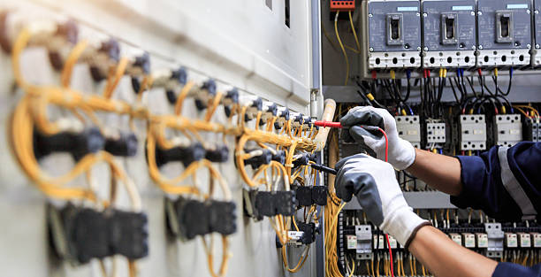 Professional Electrician technician working in Mandeville, LA